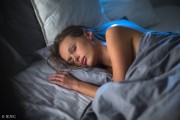 睡觉出冷汗是什么原因造成的男人,睡觉出冷汗是什么原因造成的男人吃啥药