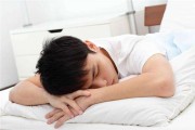 男的睡觉打呼噜是什么原因引起的,男的睡觉打呼噜是什么原因引起的吃什么药