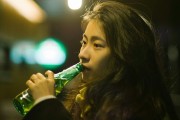 一个人喝酒图片伤感一个人喝酒图片伤感图片