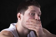 人不停的打嗝是何原因,打嗝是什么原因