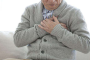 胸闷气短胸口有压迫感总想深呼吸胸闷