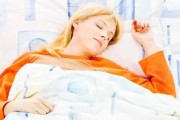 孩子睡觉流口水是什么病?怎样治疗吃什么药,孩子睡觉流口水是什么病?怎样治疗