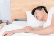 睡觉之前身体有可能会抽搐一下是什么意思睡觉前身体会抽搐一下是为什么