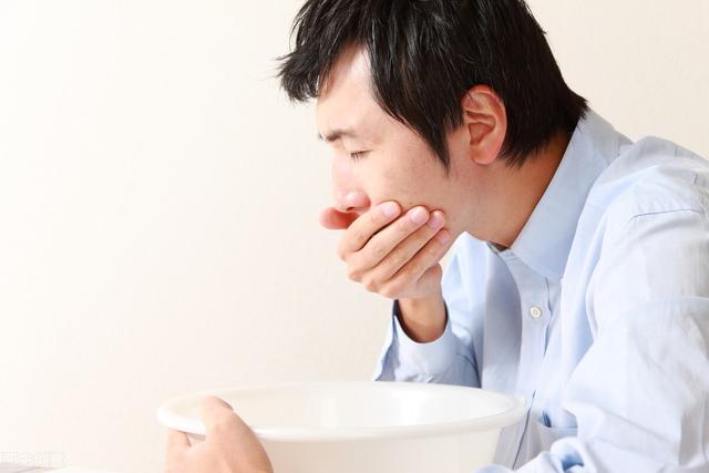 急性肠胃炎是如何“起哄”的？这4个“不舒服”一出现<strong>肠胃炎</strong>，赶紧就医