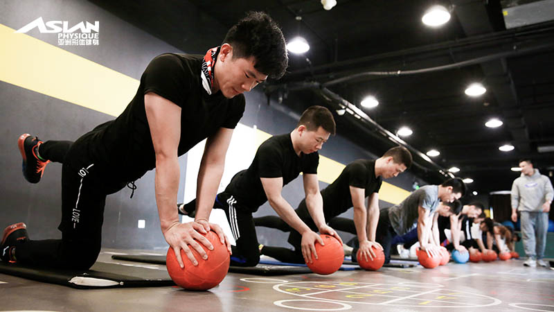 健身教练的学习健身教练主要学什么