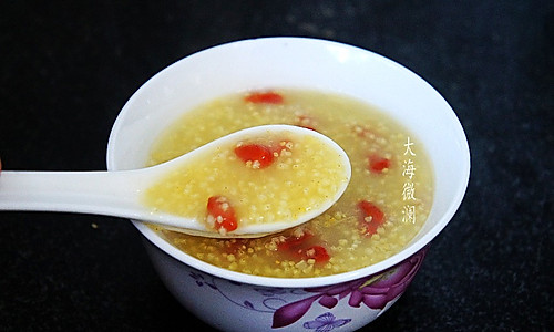 小米粥养胃还是伤胃,小米粥养胃吗