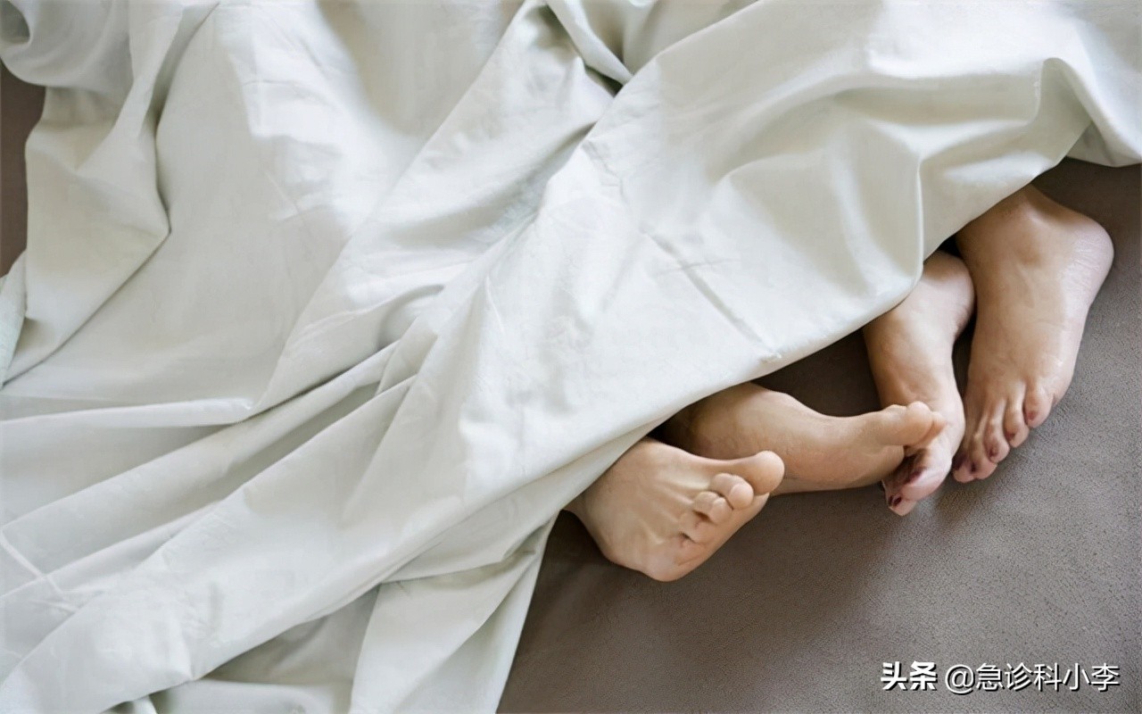 晚上睡觉全身抽搐是什么原因,晚上睡觉全身抽搐是什么原因导致的