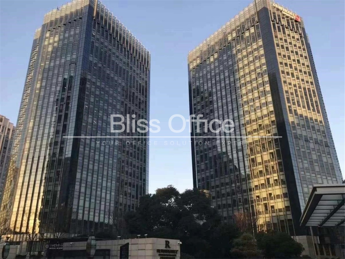品尊国际游泳健身会所品尊国际健身