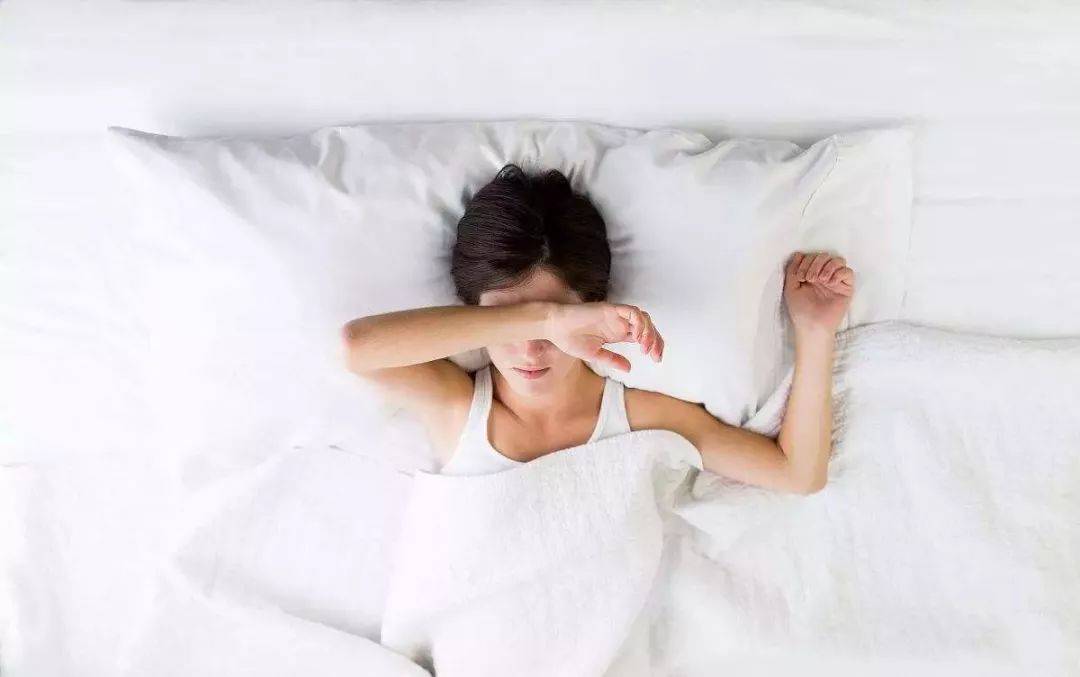 半夜出虚汗是什么原因女,半夜出虚汗是什么原因女缺钾
