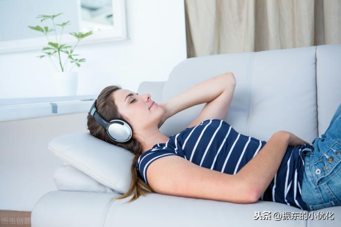 失眠听什么音乐能快速入睡,睡觉前听什么音乐有助于睡眠