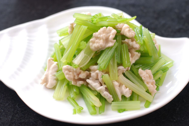 芹菜加什么治失眠最好,芹菜与大枣煮水治耳鸣吗