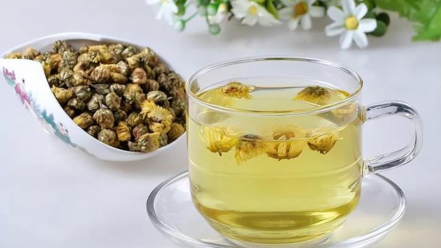 夏天喝什么茶比较好对身体夏天喝什么茶比较好对身体玫瑰 菊花