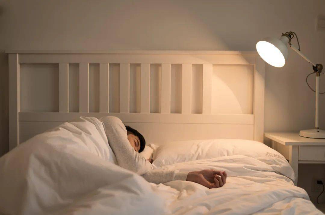 睡眠时间够了算熬夜吗睡眠时间够的话算不算熬夜