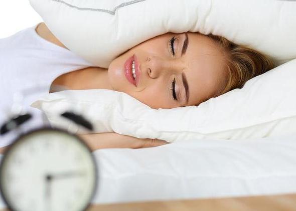 睡着后身体突然抽搐一下是什么原因睡着后身体突然抽搐是什么原因