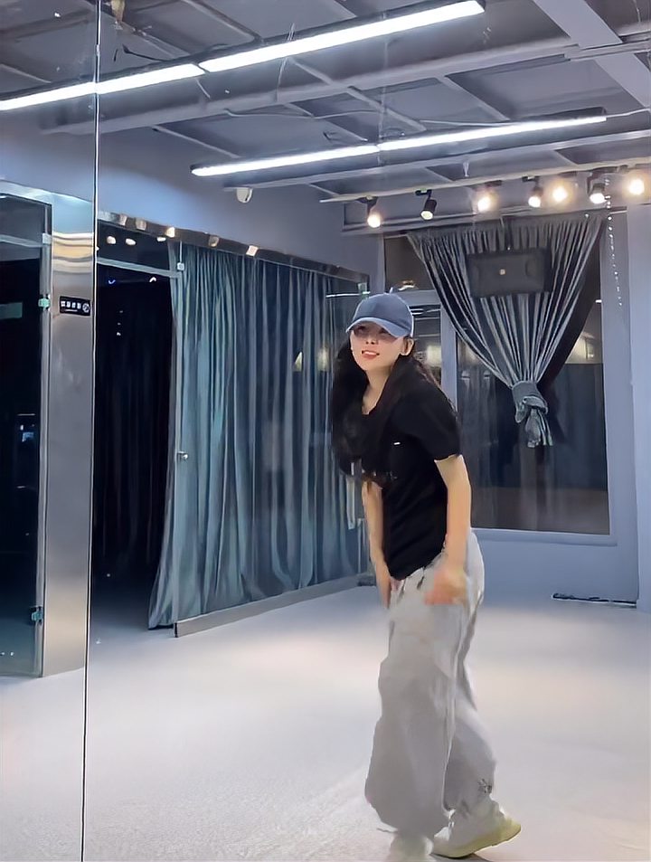 失眠的夜舞蹈视频失眠的夜舞蹈视频完整版教学