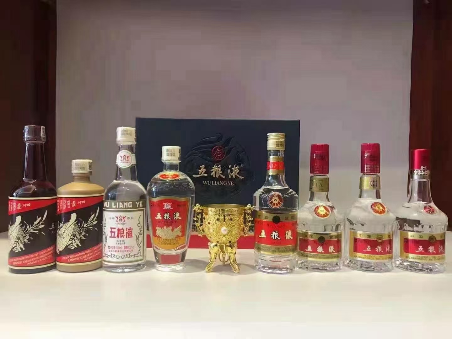 酒价格查询酒价格查询扫描二维码