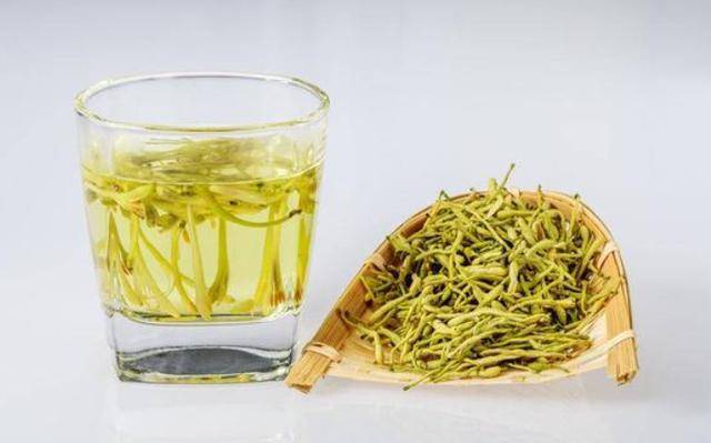 女生喝金银花茶的好处与坏处女生喝金银花茶的好处