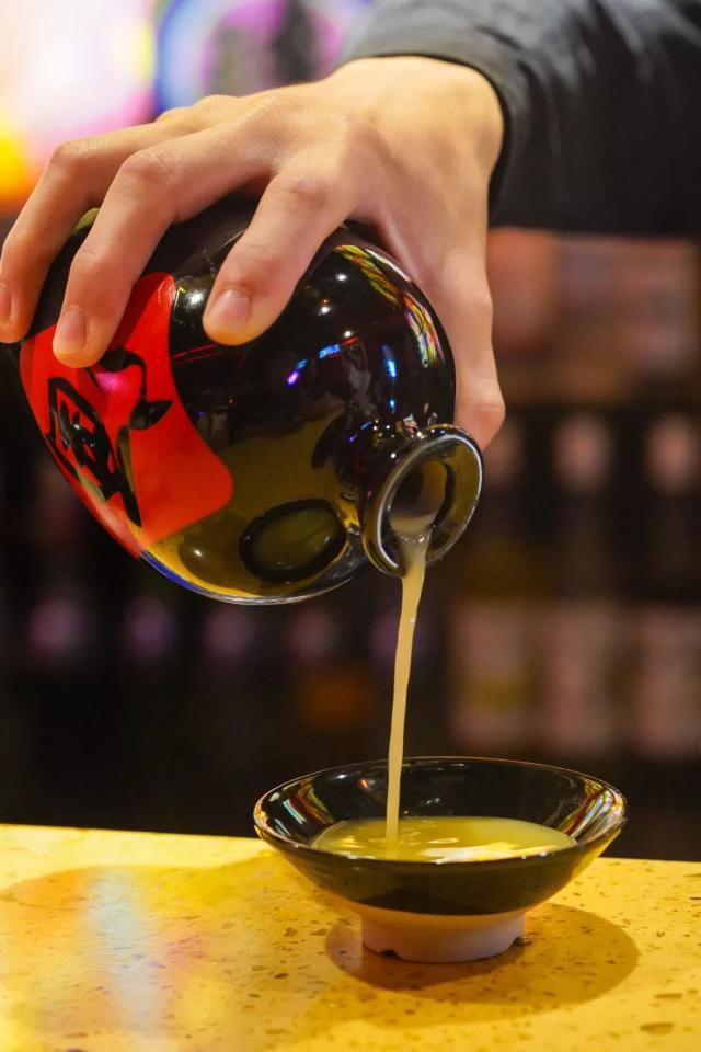与朋友把酒言欢的诗句李白,与朋友把酒言欢的诗句