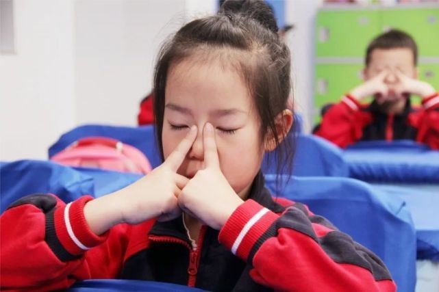 全国中小学生眼保健操学生眼保健操
