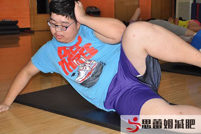 吸着肚子走路会瘦吗吸腹减肥