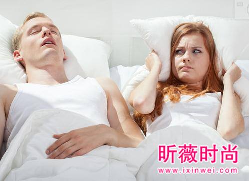 睡觉打呼噜是什么原因,睡觉打呼噜是什么原因引起的