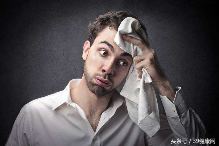睡觉出汗是什么原因男性吃什么药晚上睡觉出汗是什么原因男人应该吃什么药