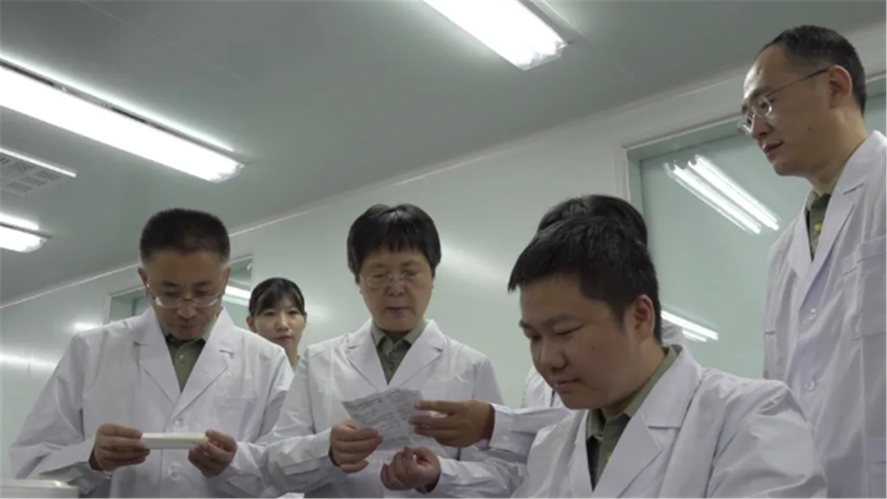 包含陈薇建议培养生物防御骨干人才的词条