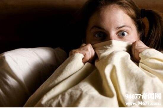 睡眠瘫痪症看见的是真的吗睡眠瘫痪看到的东西是不是真的