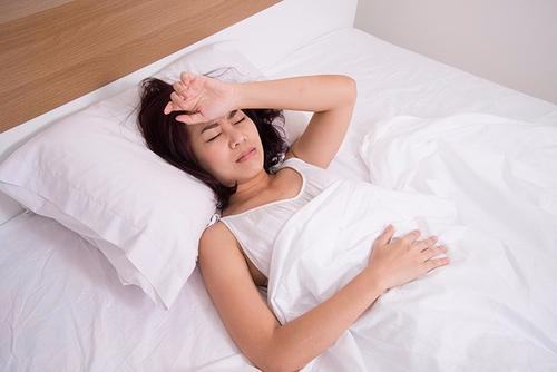 怎样缓解失眠的小方法视频,怎样缓解失眠的小方法